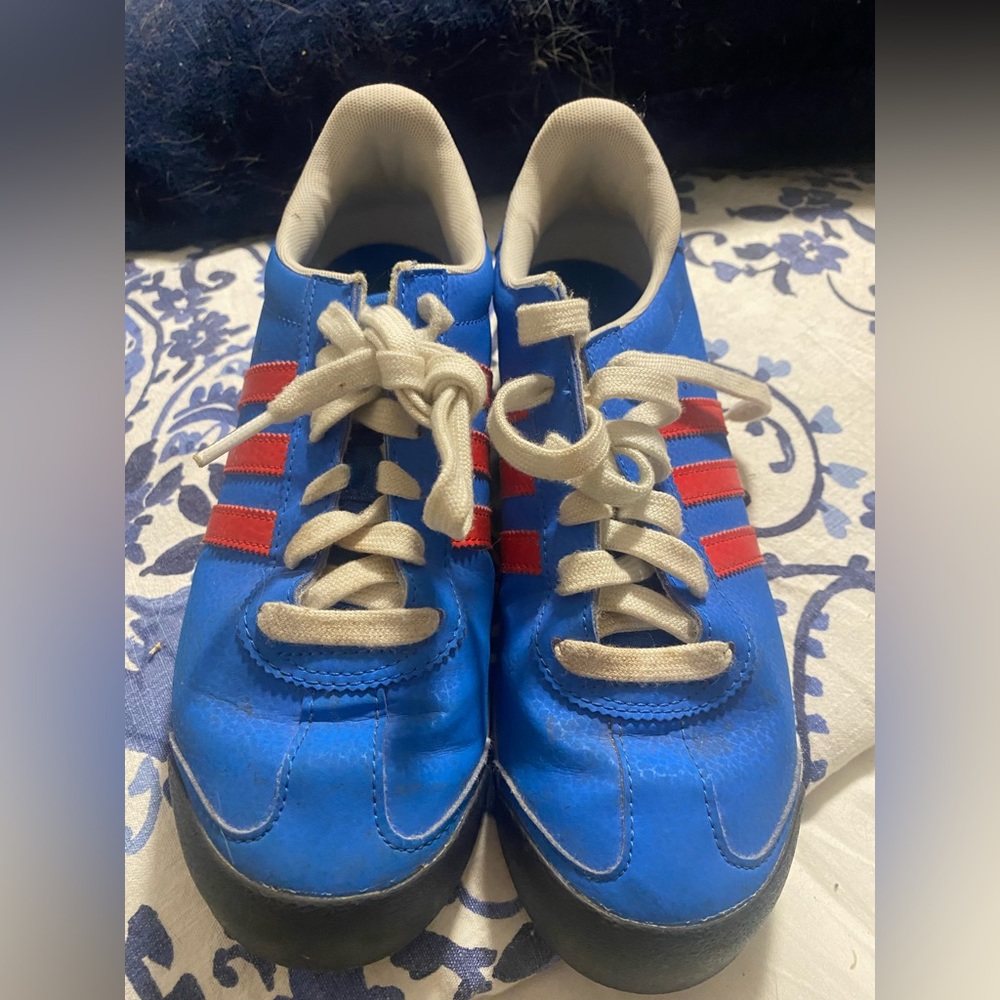 Adidas kids size 6.5.